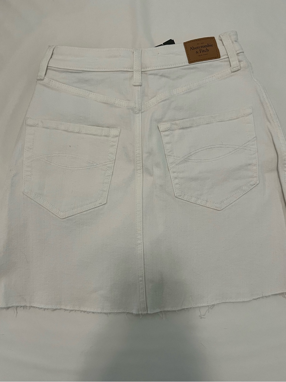 Abercrombie & Fitch White High-Rise Denim Skirt - Picture 2 of 4